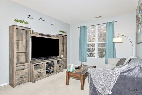 31662 Tall Grass Ct, Lakemoor, IL 60051 photo 2