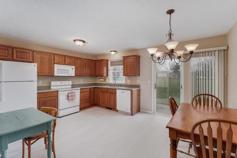 415 Beechwood Ct, Normal, IL 61761 photo 6