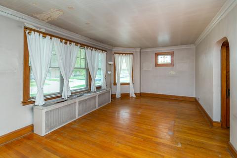 1546 E Forest Ave, Des Plaines, IL 60018 photo 3