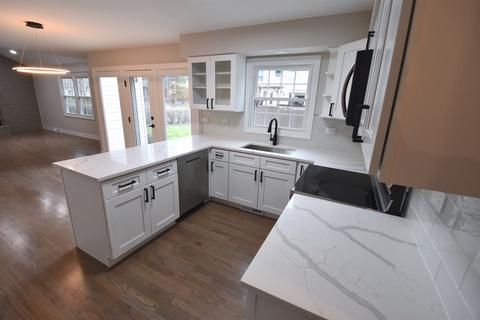 1062 E Gartner Rd, Naperville, IL 60540 photo 6