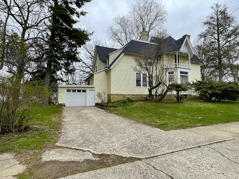 105 S Grape St, Morrison, IL 61270 photo 45