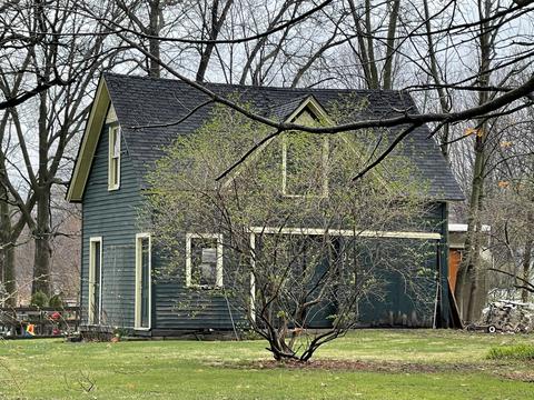 105 S Grape St, Morrison, IL 61270 photo 2