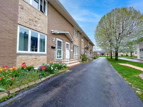 613 E 3rd St #2, Lockport, IL 60441 photo 1