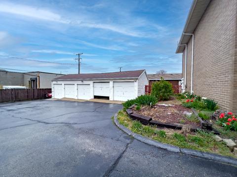 613 E 3rd St #2, Lockport, IL 60441 photo 10