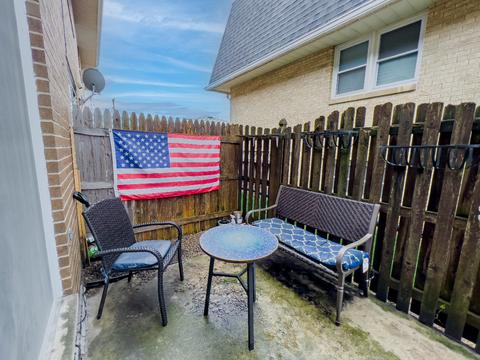 613 E 3rd St #2, Lockport, IL 60441 photo 9