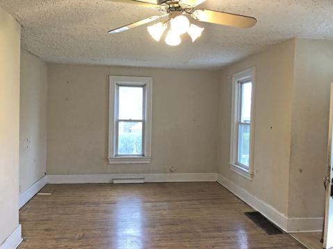616 Margaret Pl, Elgin, IL 60120 photo 2