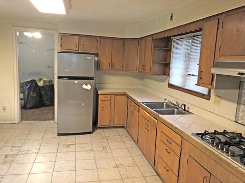 616 Margaret Pl, Elgin, IL 60120 photo 7