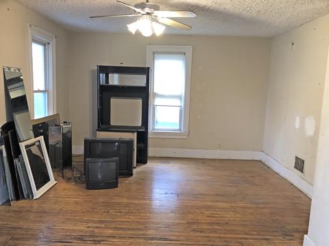 616 Margaret Pl, Elgin, IL 60120 photo 3