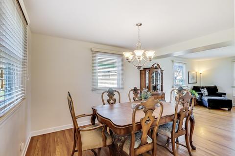 2022 Briarcliffe Blvd, Wheaton, IL 60189 photo 11