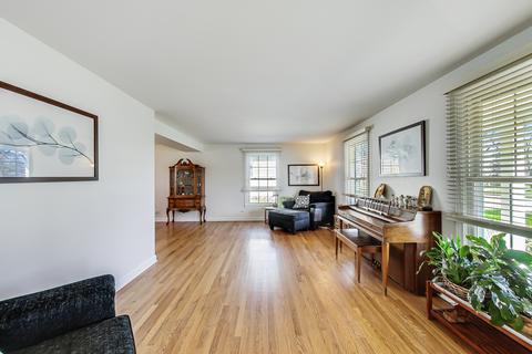 2022 Briarcliffe Blvd, Wheaton, IL 60189 photo 6