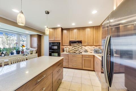 2022 Briarcliffe Blvd, Wheaton, IL 60189 photo 17