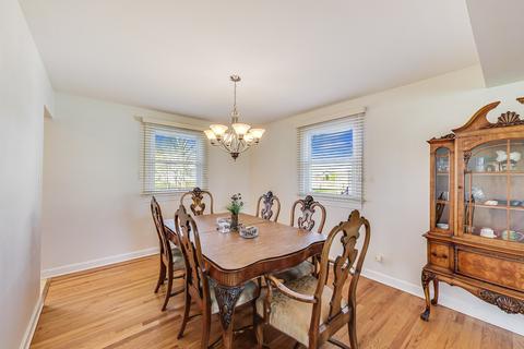 2022 Briarcliffe Blvd, Wheaton, IL 60189 photo 9
