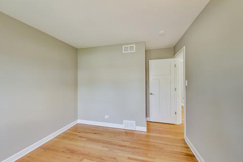 2022 Briarcliffe Blvd, Wheaton, IL 60189 photo 29