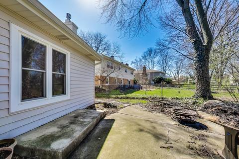 2022 Briarcliffe Blvd, Wheaton, IL 60189 photo 42