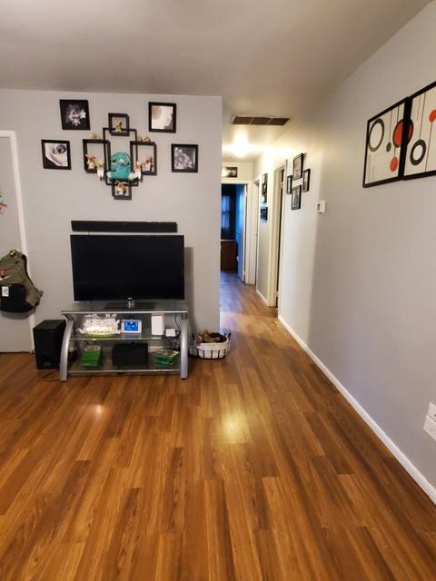 219 Barbara Ln, Steger, IL 60475 photo 4