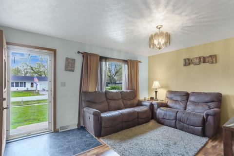 320 E Broadway St, Argenta, IL 62501 photo 6