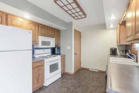 320 E Broadway St, Argenta, IL 62501 photo 9