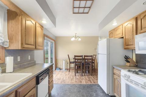 320 E Broadway St, Argenta, IL 62501 photo 10