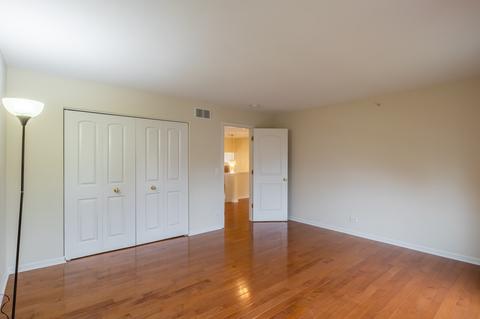 1400 Bison Ln, Hoffman Estates, IL 60192 photo 24