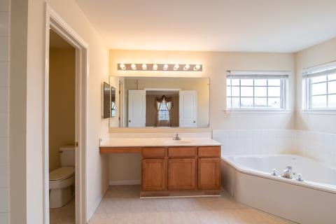 1400 Bison Ln, Hoffman Estates, IL 60192 photo 32