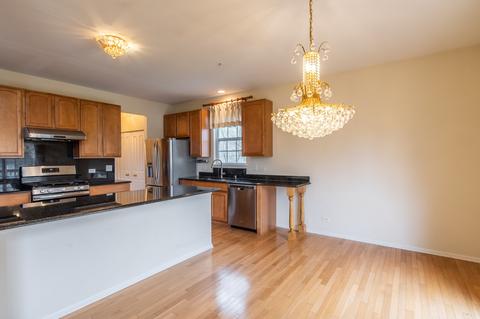 1400 Bison Ln, Hoffman Estates, IL 60192 photo 10
