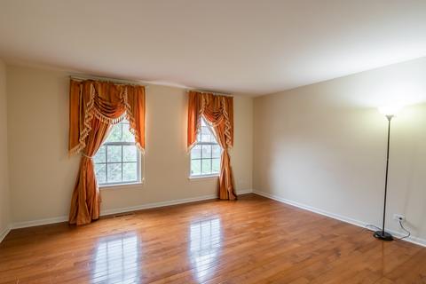 1400 Bison Ln, Hoffman Estates, IL 60192 photo 23