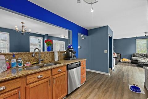 1046 Symphony Dr, Aurora, IL 60504 photo 5