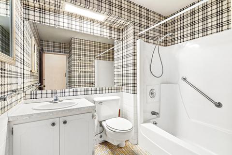 197 W Armitage Ave #302, Elmhurst, IL 60126 photo 11
