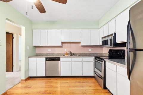 197 W Armitage Ave #302, Elmhurst, IL 60126 photo 4