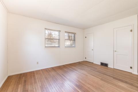 708 E Thacker St, Des Plaines, IL 60016 photo 11