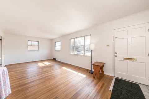 708 E Thacker St, Des Plaines, IL 60016 photo 5