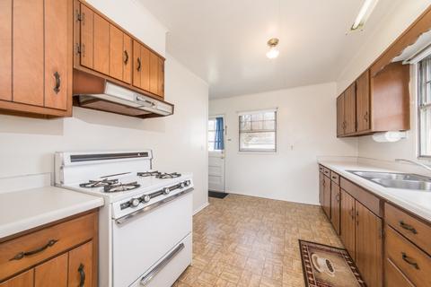 708 E Thacker St, Des Plaines, IL 60016 photo 9