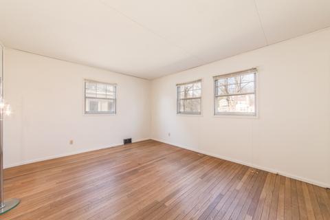 708 E Thacker St, Des Plaines, IL 60016 photo 10
