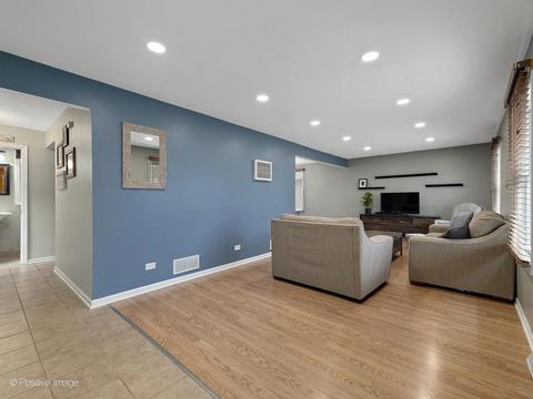 1619 Elm St, Wheaton, IL 60189 photo 4
