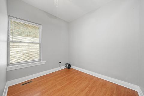 5737 S Artesian Ave, Chicago, IL 60629 photo 14
