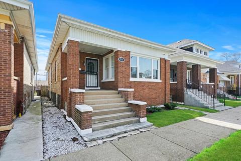 5737 S Artesian Ave, Chicago, IL 60629 photo 3