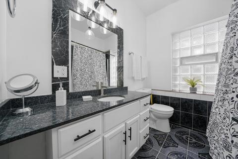 5737 S Artesian Ave, Chicago, IL 60629 photo 16