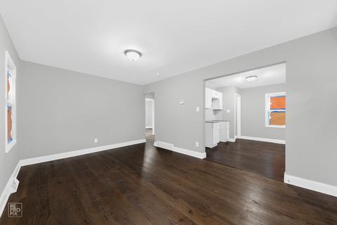 14924 E Riverside Dr, Harvey, IL 60426 photo 2