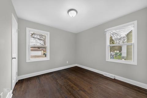 14924 E Riverside Dr, Harvey, IL 60426 photo 8