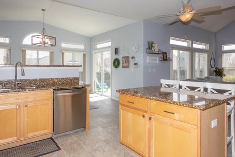2010 Brunswick Dr, Plainfield, IL 60585 photo 8