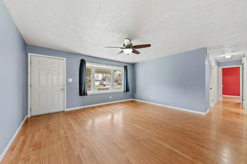 561 Juniper Ln, Bradley, IL 60915 photo 5