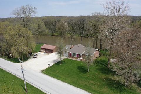 5585 River Rd, Kankakee, IL 60901 photo 1