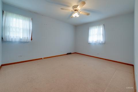 140 N Oakleaf Dr, Addison, IL 60101 photo 16