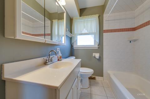 140 N Oakleaf Dr, Addison, IL 60101 photo 15