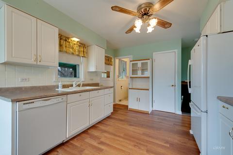 140 N Oakleaf Dr, Addison, IL 60101 photo 10