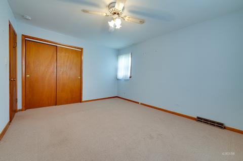 140 N Oakleaf Dr, Addison, IL 60101 photo 17