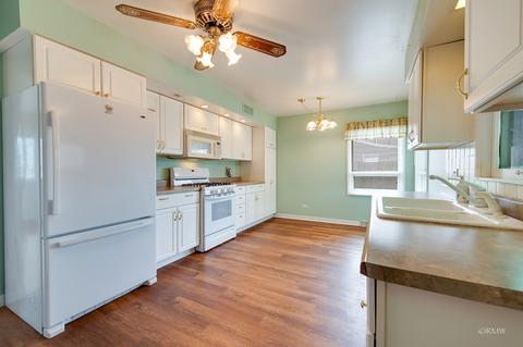 140 N Oakleaf Dr, Addison, IL 60101 photo 8