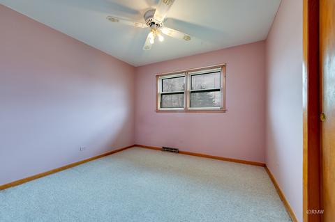 140 N Oakleaf Dr, Addison, IL 60101 photo 13