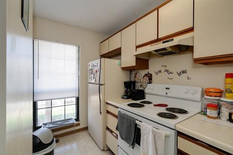 700 N Adelaide St #50, Normal, IL 61761 photo 5