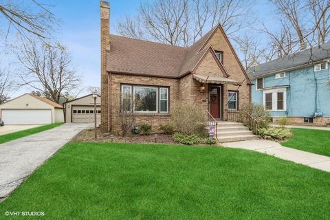 927 Bellevue Ave, Elgin, IL 60120 photo 2